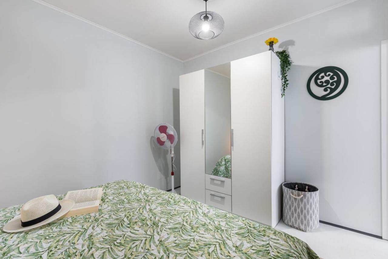 Waterview Apartments - Koru Apartment And Pool Mimice Extérieur photo